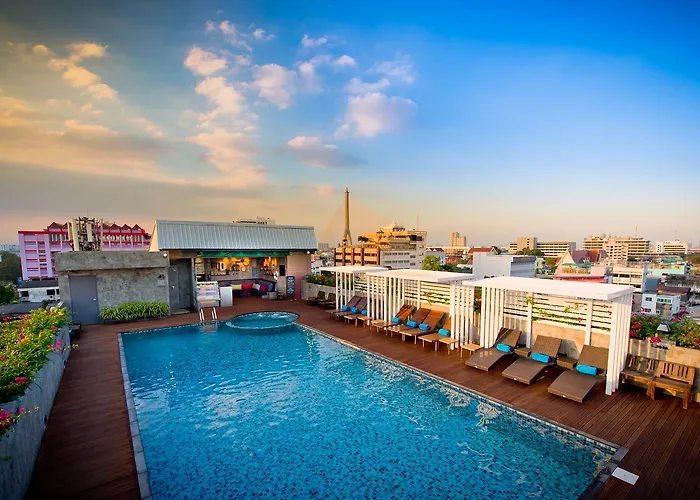 Nouvo City Hotel